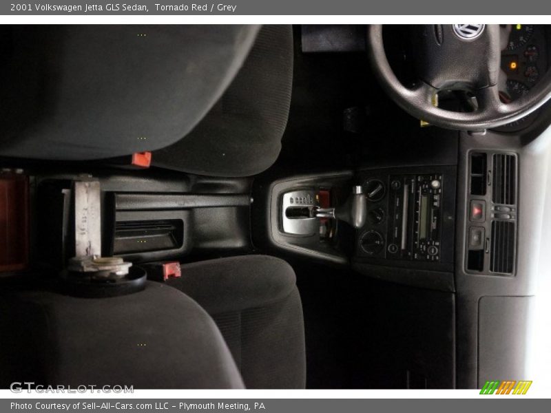 Tornado Red / Grey 2001 Volkswagen Jetta GLS Sedan