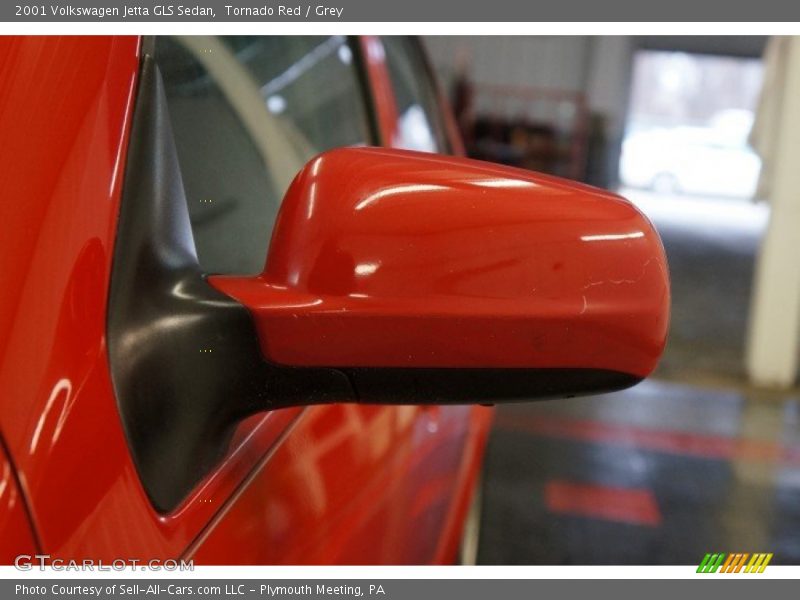 Tornado Red / Grey 2001 Volkswagen Jetta GLS Sedan