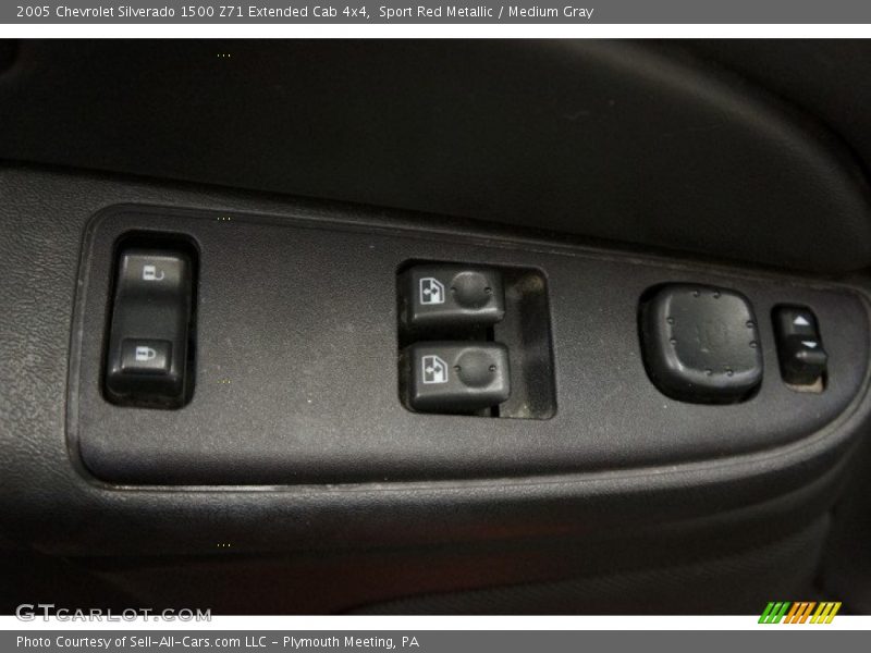 Sport Red Metallic / Medium Gray 2005 Chevrolet Silverado 1500 Z71 Extended Cab 4x4
