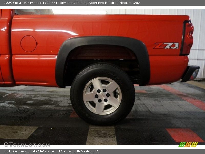 Sport Red Metallic / Medium Gray 2005 Chevrolet Silverado 1500 Z71 Extended Cab 4x4