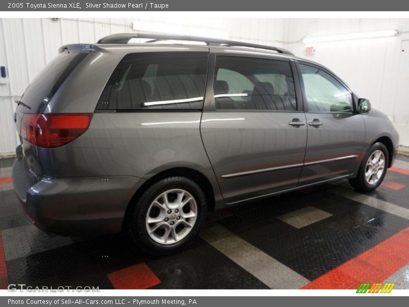 Silver Shadow Pearl / Taupe 2005 Toyota Sienna XLE