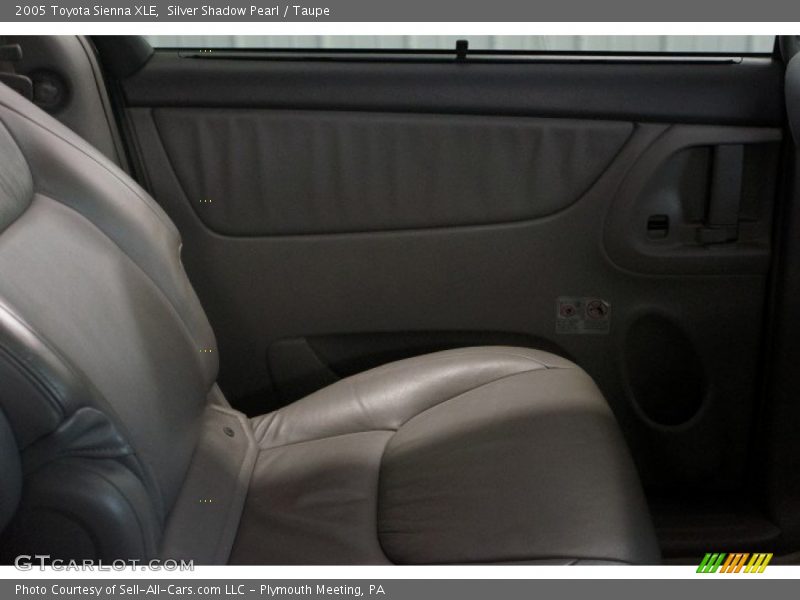Silver Shadow Pearl / Taupe 2005 Toyota Sienna XLE