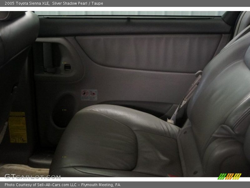 Silver Shadow Pearl / Taupe 2005 Toyota Sienna XLE