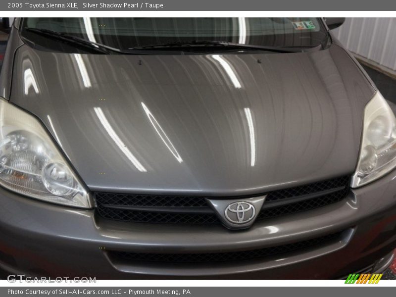 Silver Shadow Pearl / Taupe 2005 Toyota Sienna XLE