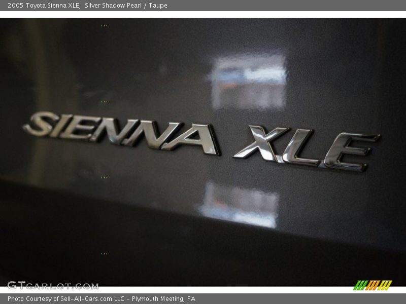 Silver Shadow Pearl / Taupe 2005 Toyota Sienna XLE