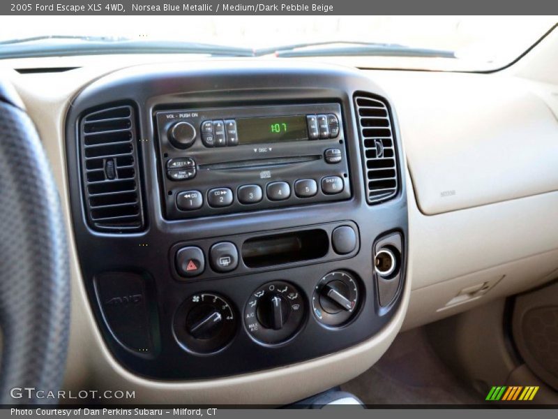 Norsea Blue Metallic / Medium/Dark Pebble Beige 2005 Ford Escape XLS 4WD