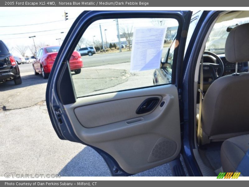 Norsea Blue Metallic / Medium/Dark Pebble Beige 2005 Ford Escape XLS 4WD