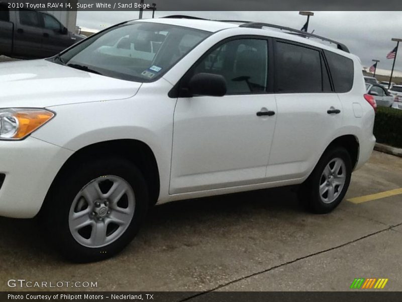 Super White / Sand Beige 2010 Toyota RAV4 I4