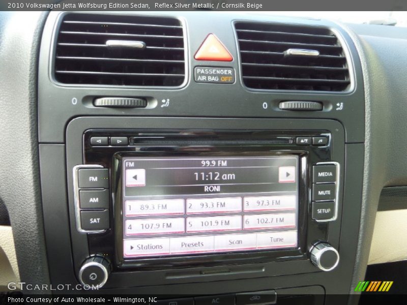 Reflex Silver Metallic / Cornsilk Beige 2010 Volkswagen Jetta Wolfsburg Edition Sedan