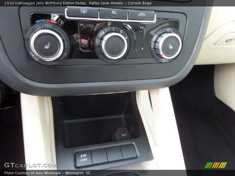 Reflex Silver Metallic / Cornsilk Beige 2010 Volkswagen Jetta Wolfsburg Edition Sedan