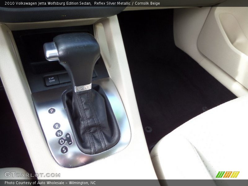 Reflex Silver Metallic / Cornsilk Beige 2010 Volkswagen Jetta Wolfsburg Edition Sedan