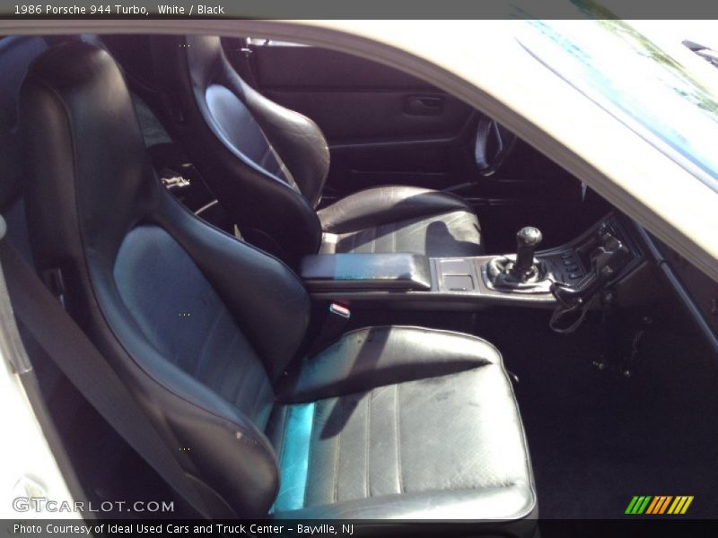 White / Black 1986 Porsche 944 Turbo