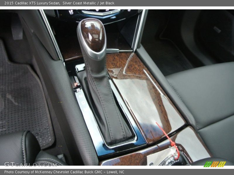  2015 XTS Luxury Sedan 6 Speed Automatic Shifter