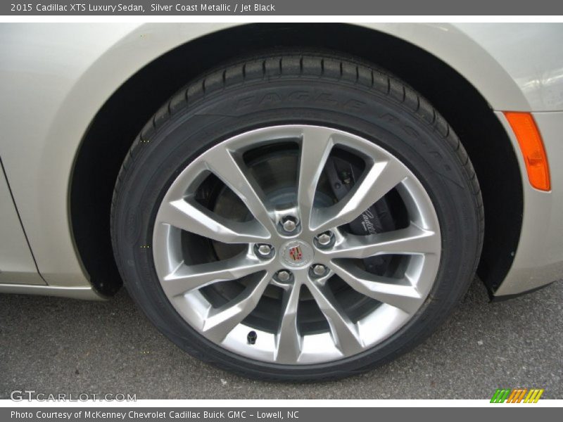  2015 XTS Luxury Sedan Wheel