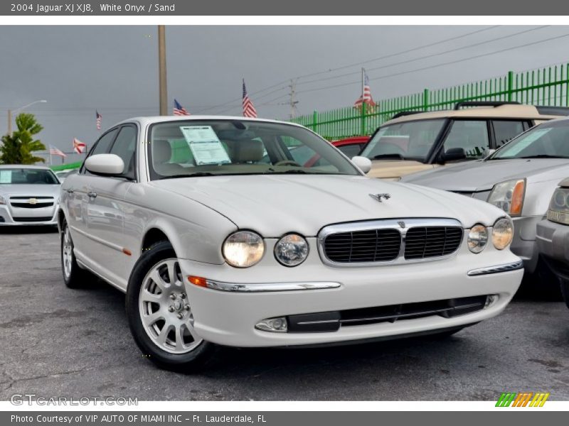 White Onyx / Sand 2004 Jaguar XJ XJ8