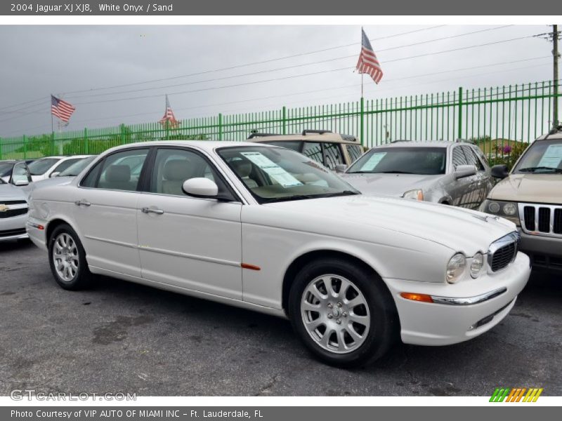 White Onyx / Sand 2004 Jaguar XJ XJ8