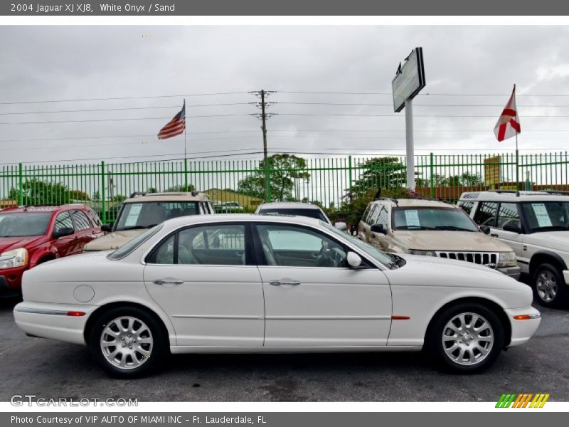 White Onyx / Sand 2004 Jaguar XJ XJ8