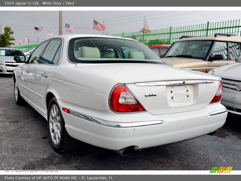 White Onyx / Sand 2004 Jaguar XJ XJ8