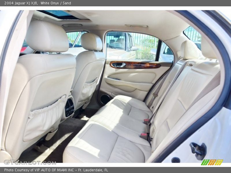 White Onyx / Sand 2004 Jaguar XJ XJ8