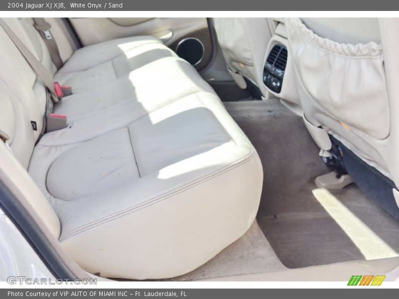 White Onyx / Sand 2004 Jaguar XJ XJ8