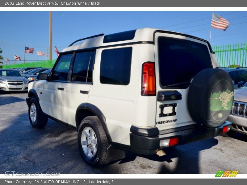 Chawton White / Black 2003 Land Rover Discovery S