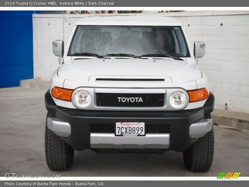 Iceberg White / Dark Charcoal 2014 Toyota FJ Cruiser 4WD