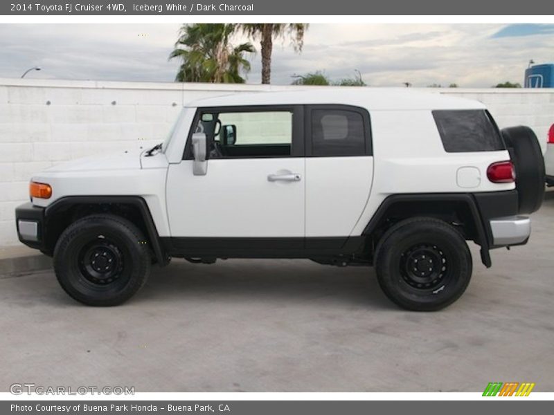 Iceberg White / Dark Charcoal 2014 Toyota FJ Cruiser 4WD