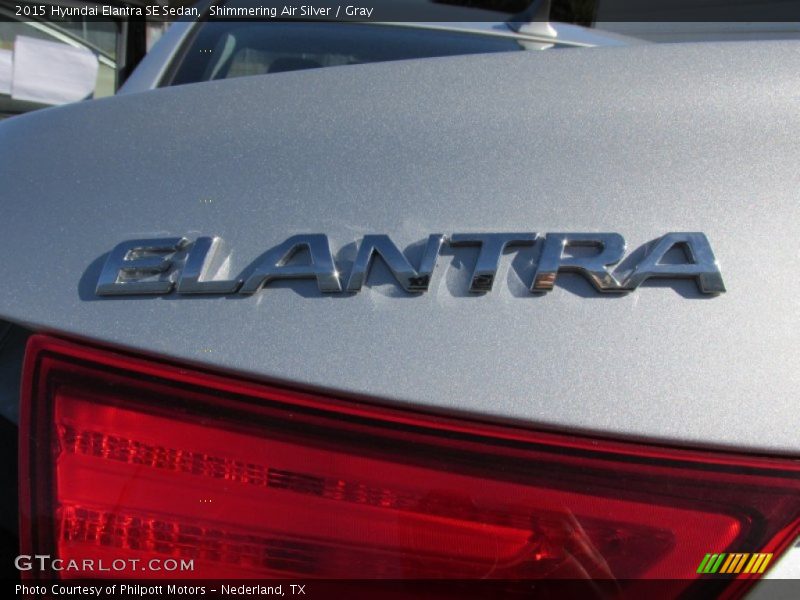 Shimmering Air Silver / Gray 2015 Hyundai Elantra SE Sedan