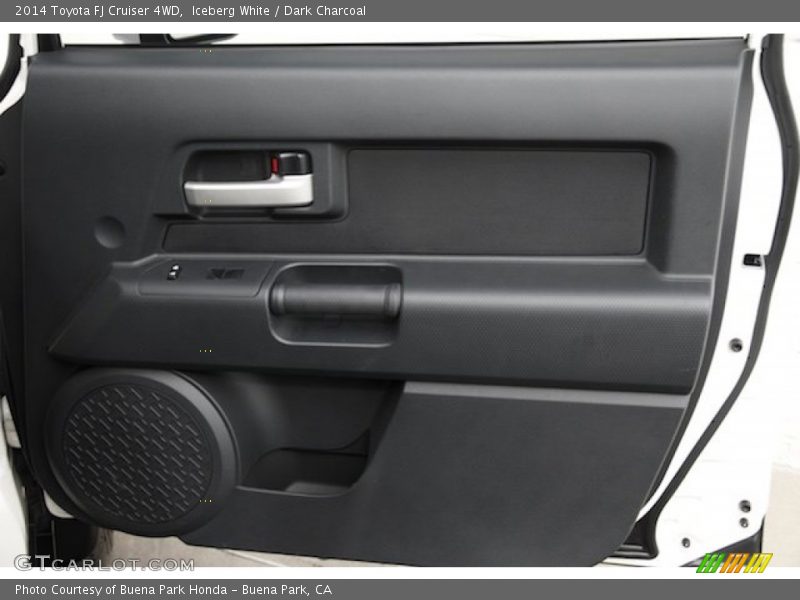 Iceberg White / Dark Charcoal 2014 Toyota FJ Cruiser 4WD