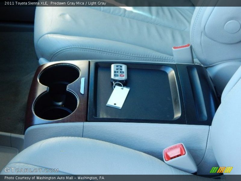 Predawn Gray Mica / Light Gray 2011 Toyota Sienna XLE