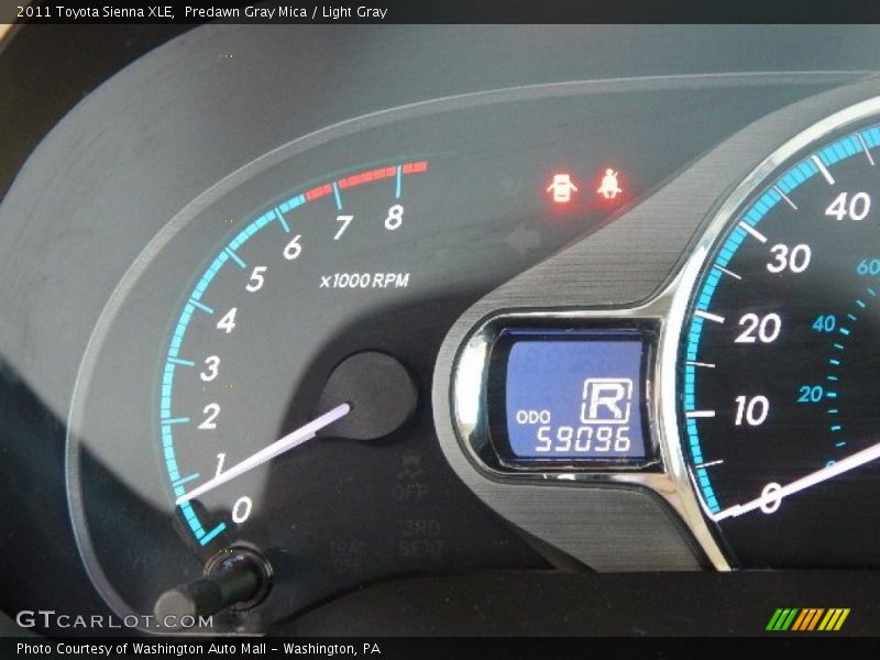 Predawn Gray Mica / Light Gray 2011 Toyota Sienna XLE