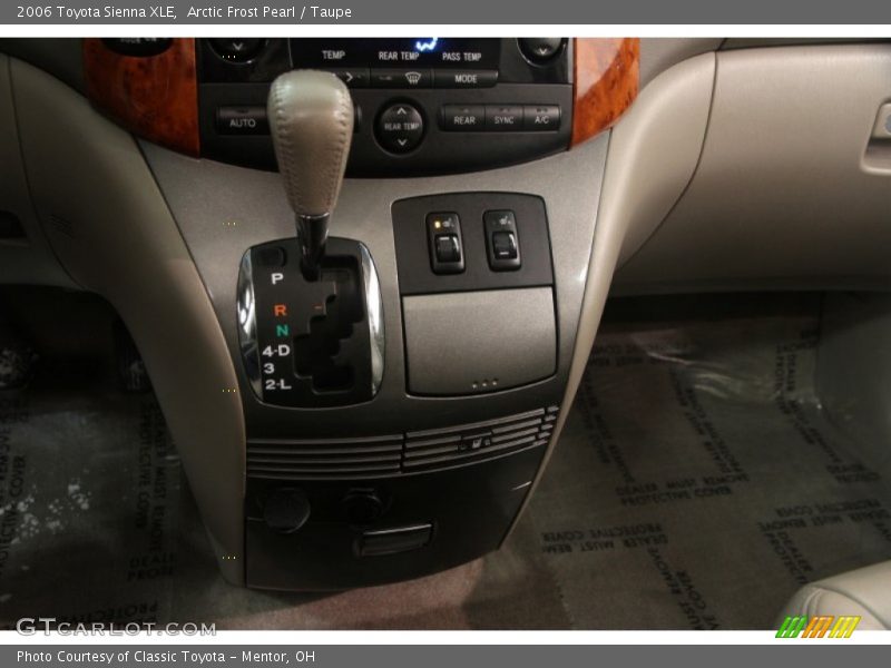 Arctic Frost Pearl / Taupe 2006 Toyota Sienna XLE