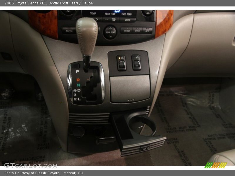  2006 Sienna XLE 5 Speed Automatic Shifter