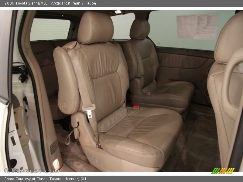 Arctic Frost Pearl / Taupe 2006 Toyota Sienna XLE