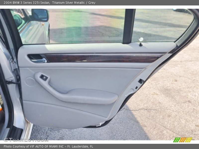 Titanium Silver Metallic / Grey 2004 BMW 3 Series 325i Sedan
