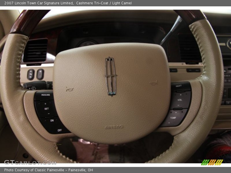  2007 Town Car Signature Limited Steering Wheel