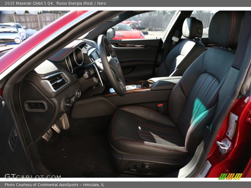 Front Seat of 2015 Ghibli S Q4