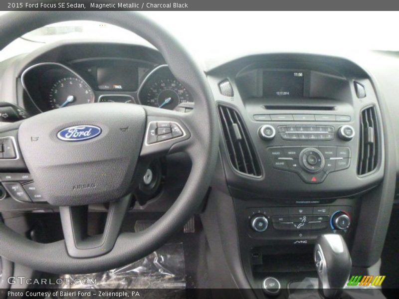 Magnetic Metallic / Charcoal Black 2015 Ford Focus SE Sedan