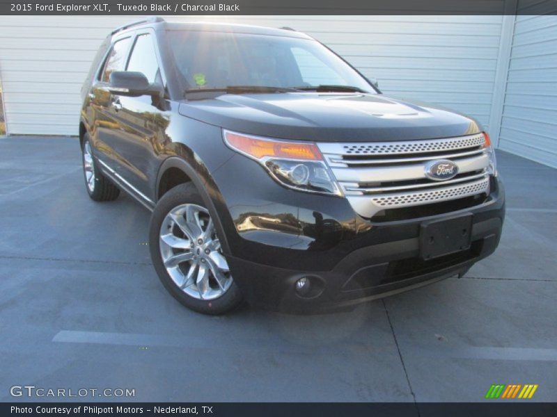 Tuxedo Black / Charcoal Black 2015 Ford Explorer XLT