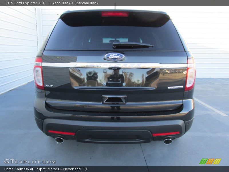 Tuxedo Black / Charcoal Black 2015 Ford Explorer XLT
