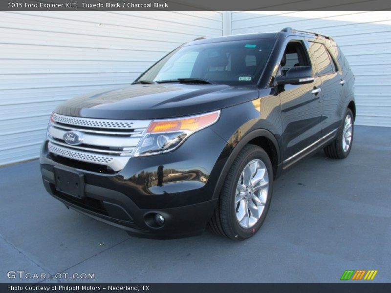 Tuxedo Black / Charcoal Black 2015 Ford Explorer XLT
