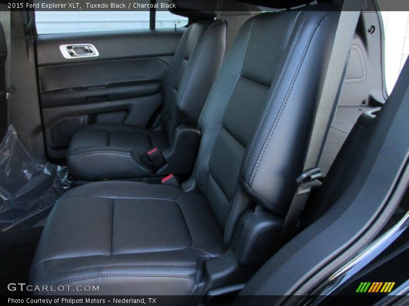 Tuxedo Black / Charcoal Black 2015 Ford Explorer XLT