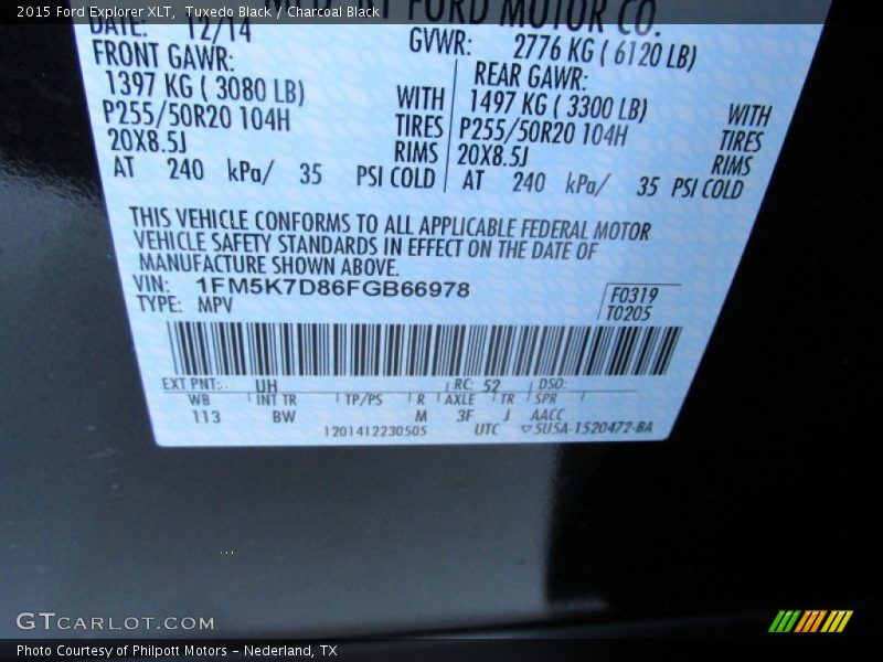 Tuxedo Black / Charcoal Black 2015 Ford Explorer XLT