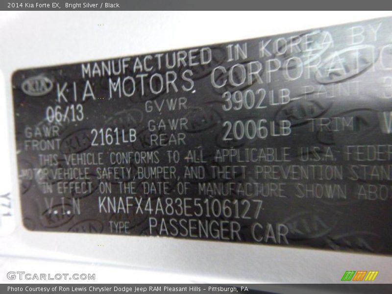 Bright Silver / Black 2014 Kia Forte EX