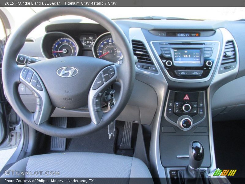 Titanium Gray Metallic / Gray 2015 Hyundai Elantra SE Sedan