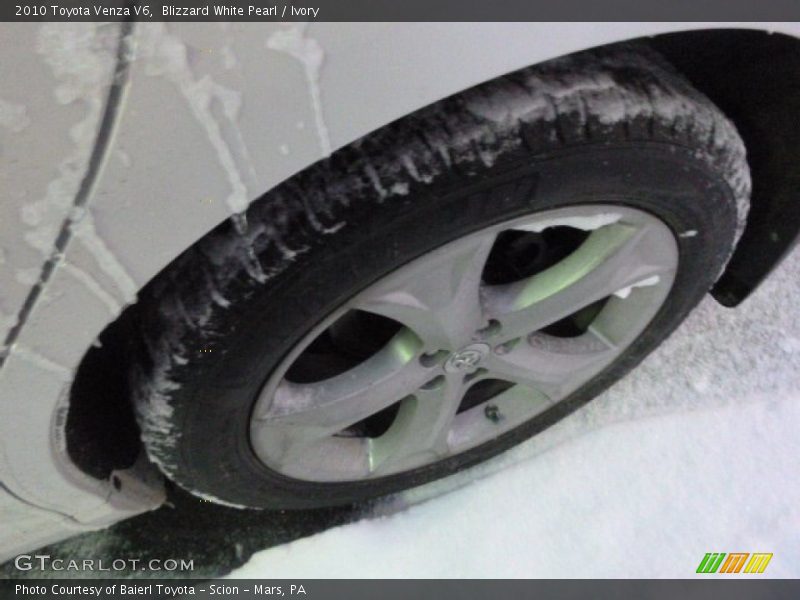 Blizzard White Pearl / Ivory 2010 Toyota Venza V6