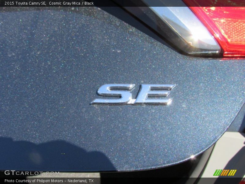 Cosmic Gray Mica / Black 2015 Toyota Camry SE