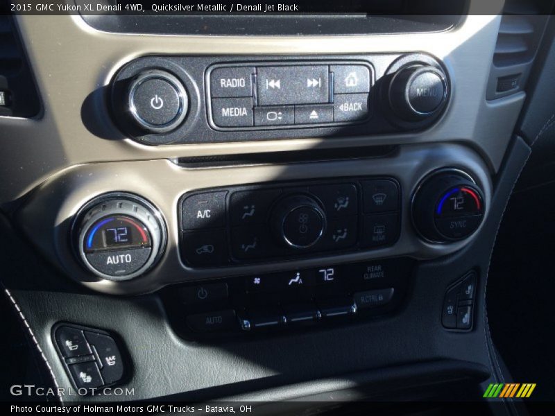 Quicksilver Metallic / Denali Jet Black 2015 GMC Yukon XL Denali 4WD