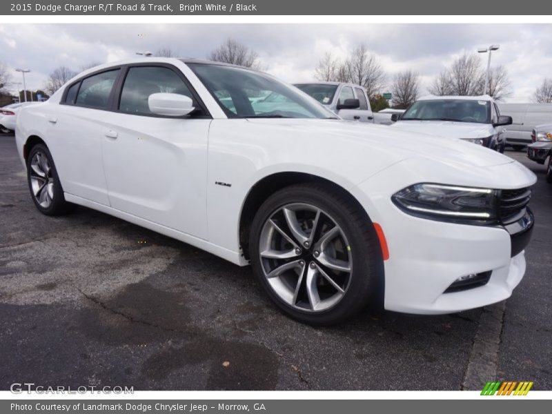Front 3/4 View of 2015 Charger R/T Road & Track