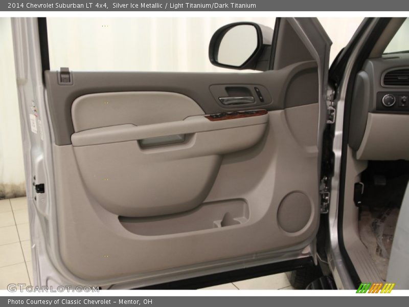 Silver Ice Metallic / Light Titanium/Dark Titanium 2014 Chevrolet Suburban LT 4x4